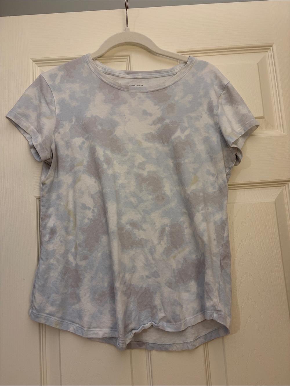 Abercrombie & Fitch Cloud Wash Short Sleeve Tee in Light Blue and White